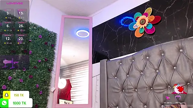 Snapshot of LAILAGUMMY chatting on December 2025 03:31:01 PM LAILAGUMMY online show from December 2025 03:31:01 PM