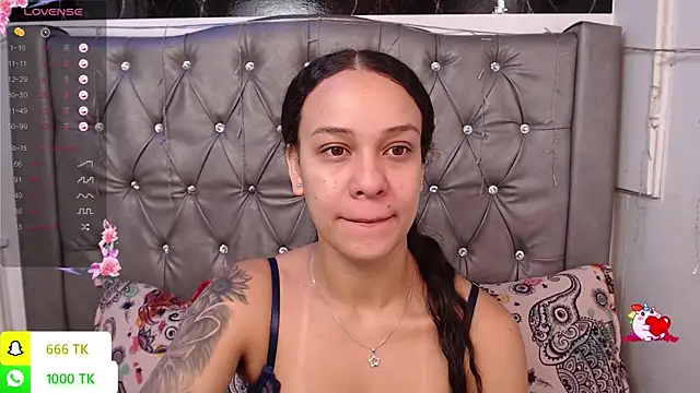 Snapshot of LAILAGUMMY chatting on July 2026 02:10:01 PM LAILAGUMMY online show from July 2026 02:10:01 PM