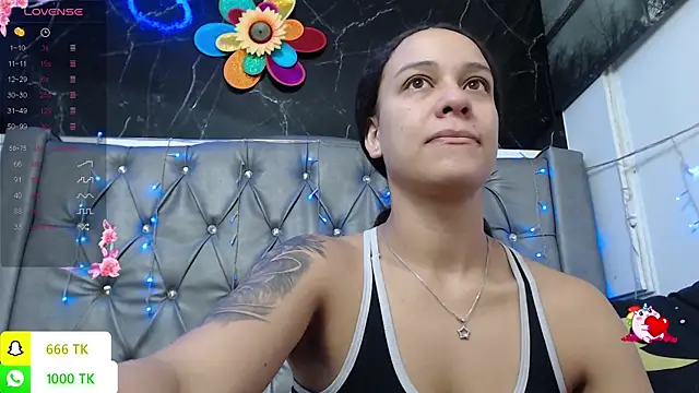 Snapshot of LAILAGUMMY chatting on July 2026 01:14:01 PM LAILAGUMMY online show from July 2026 01:14:01 PM