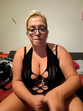 Snapshot of winniess40 chatting on October 2025 02:53:01 AM winniess40 online show from October 2025 02:53:01 AM