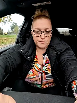 Snapshot of winniess40 chatting on November 2025 09:45:01 AM winniess40 online show from November 2025 09:45:01 AM