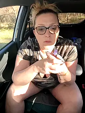 winniess40 online show from April 2026 07:30:01 AM