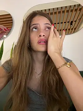 alana15 online show from December 2024 09:30:01 PM