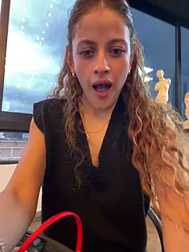 alana15 online show from February 2025 11:01:02 PM