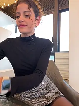 alana15 online show from October 2025 09:35:02 PM