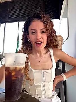 alana15 online show from November 2025 09:48:01 PM