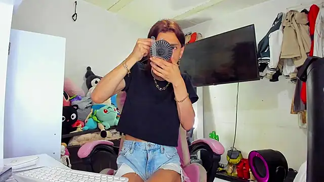 Lawrncesofiets online show from October 2025 07:37:02 PM