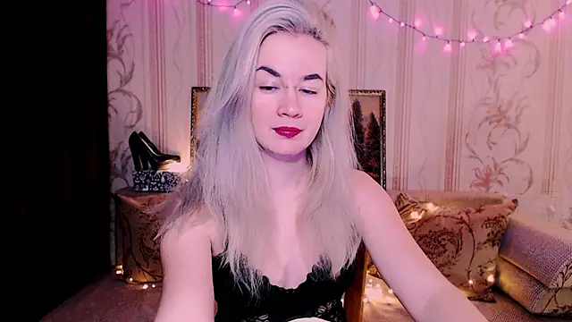 Snapshot of xxxcharismaaa chatting on February 2026 10:08:01 PM xxxcharismaaa online show from February 2026 10:08:01 PM