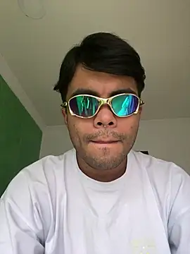 Snapshot of pinedasex777 chatting on February 2025 07:10:02 PM pinedasex777 online show from February 2025 07:10:02 PM