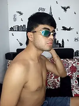 Snapshot of pinedasex777 chatting on March 2025 11:38:02 PM pinedasex777 online show from March 2025 11:38:02 PM