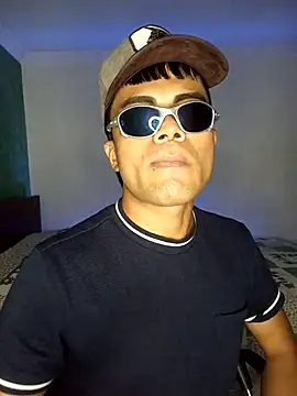 Snapshot of pinedasex777 chatting on September 2025 10:43:01 PM pinedasex777 online show from September 2025 10:43:01 PM