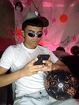 Snapshot of pinedasex777 chatting on October 2025 10:57:02 AM pinedasex777 online show from October 2025 10:57:02 AM