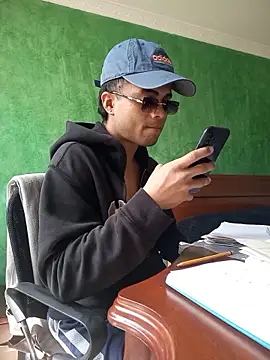 Snapshot of pinedasex777 chatting on November 2025 03:45:02 PM pinedasex777 online show from November 2025 03:45:02 PM