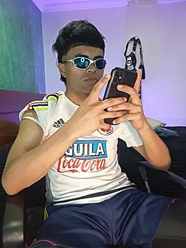 Snapshot of pinedasex777 chatting on November 2025 01:11:01 AM pinedasex777 online show from November 2025 01:11:01 AM