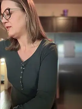 MaiseKnox online show from November 2025 09:59:01 PM