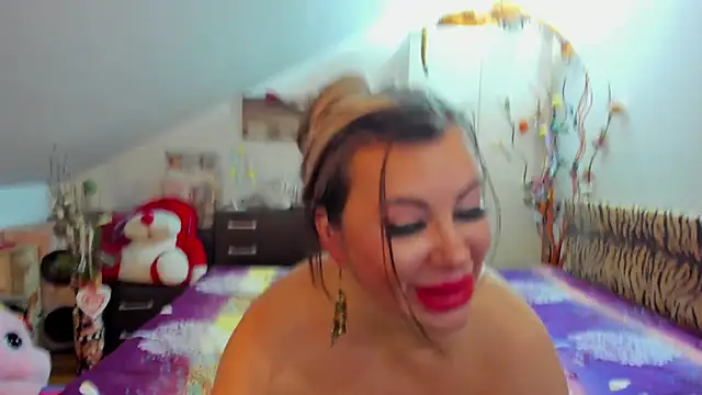 Raffaelababy online show from February 2025 03:28:02 PM