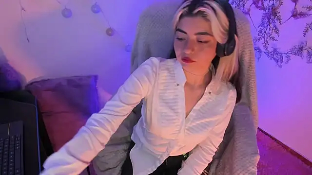 Sammysammy  online show from February 2025 03:45:01 AM