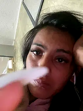 skinny Yizz online show from December 2024 07:12:02 PM