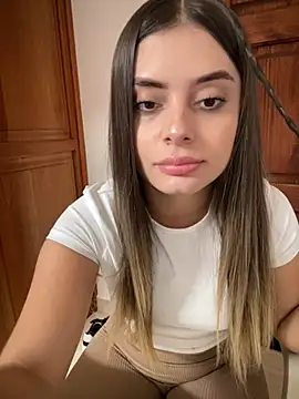 Miss valeriaa online show from December 2024 03:45:02 PM