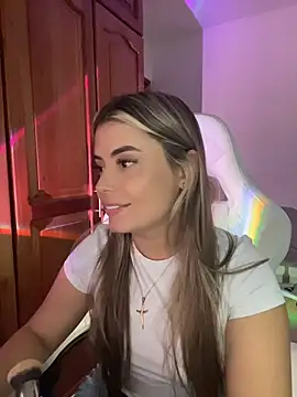 Snapshot of Miss_valeriaa chatting on May 2026 07:44:02 PM Miss valeriaa online show from May 2026 07:44:02 PM