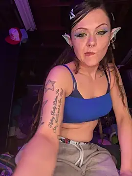 BlaizeyBBy online show from November 2025 01:51:02 AM