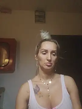 Snapshot of IsabelleEthan chatting on July 2026 12:02:02 AM IsabelleEthan online show from July 2026 12:02:02 AM