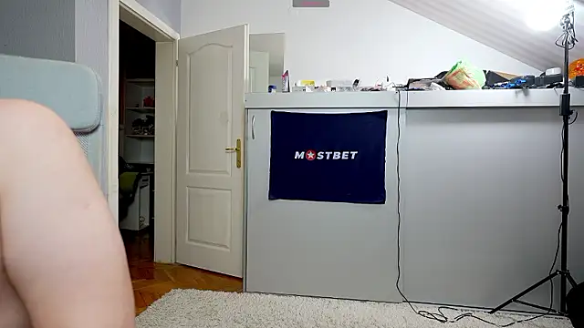 foxeslovefoxes online show from December 2024 02:38:02 PM