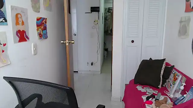 soynanabela28 online show from November 2025 05:14:01 PM