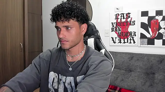 Alessandro Vanni online show from January 2026 02:25:01 AM