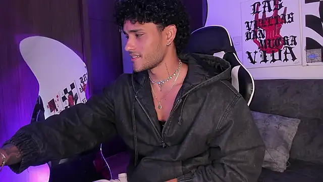 Alessandro Vanni online show from March 2026 10:39:02 PM