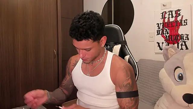 Alessandro Vanni online show from July 2026 02:40:02 AM