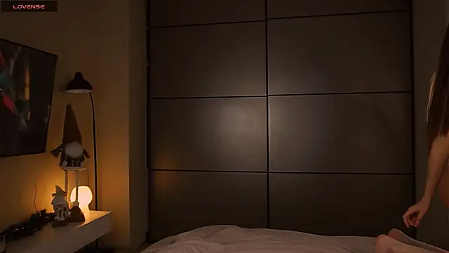 Snapshot of _Miss_Johansson_ chatting on December 2024 08:34:02 AM Miss Johansson online show from December 2024 08:34:02 AM