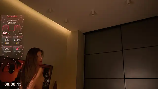 Snapshot of _Miss_Johansson_ chatting on December 2024 09:18:02 PM Miss Johansson online show from December 2024 09:18:02 PM