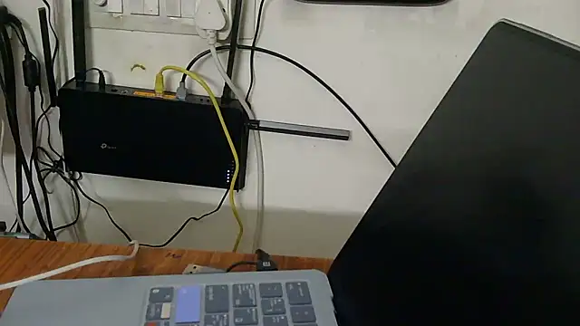 Snapshot of aliyadsouza chatting on December 2025 01:43:01 AM aliyadsouza online show from December 2025 01:43:01 AM