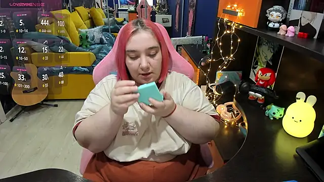 Snapshot of Softie_Sofy chatting on February 2025 01:27:02 PM Softie Sofy online show from February 2025 01:27:02 PM