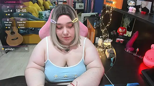 Snapshot of Softie_Sofy chatting on February 2025 09:10:01 AM Softie Sofy online show from February 2025 09:10:01 AM