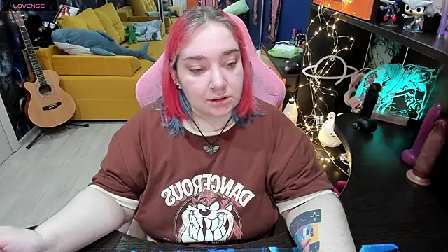 Snapshot of Softie_Sofy chatting on March 2025 03:53:02 AM Softie Sofy online show from March 2025 03:53:02 AM