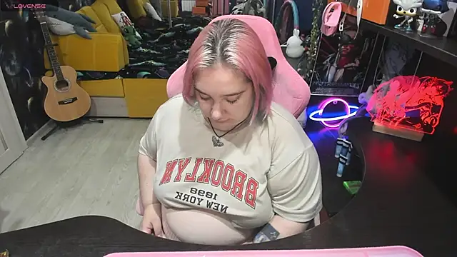 Snapshot of Softie_Sofy chatting on September 2025 01:38:01 AM Softie Sofy online show from September 2025 01:38:01 AM