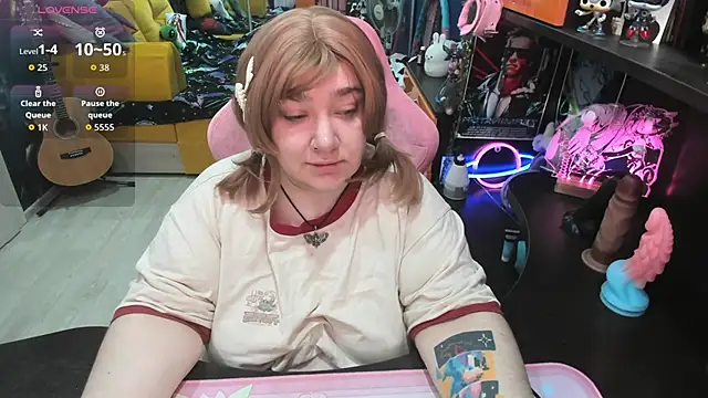 Snapshot of Softie_Sofy chatting on September 2025 02:38:01 AM Softie Sofy online show from September 2025 02:38:01 AM