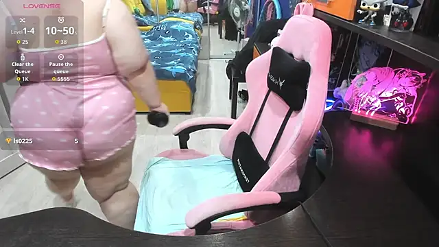 Snapshot of Softie_Sofy chatting on October 2025 03:24:02 AM Softie Sofy online show from October 2025 03:24:02 AM