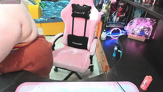 Snapshot of Softie_Sofy chatting on October 2025 03:29:01 AM Softie Sofy online show from October 2025 03:29:01 AM