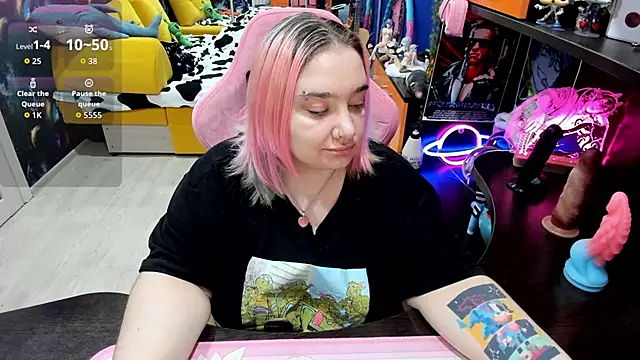 Snapshot of Softie_Sofy chatting on November 2025 03:07:01 AM Softie Sofy online show from November 2025 03:07:01 AM