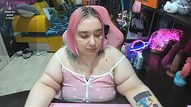 Softie Sofy online show from February 2026 03:01:01 AM