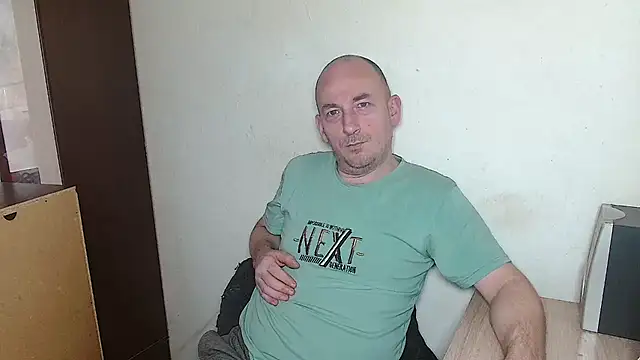 Snapshot of Johan___Barker chatting on February 2026 12:24:02 PM Johan Barker online show from February 2026 12:24:02 PM