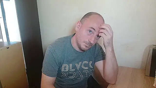 Snapshot of Johan___Barker chatting on February 2026 11:43:02 AM Johan Barker online show from February 2026 11:43:02 AM