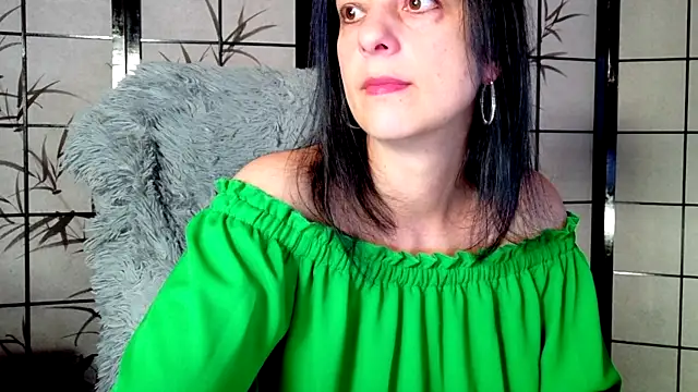  Sweetlonglips  online show from November 2025 06:13:01 AM