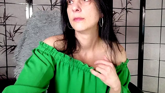  Sweetlonglips  online show from February 2026 07:59:01 AM