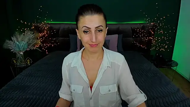 Rebecca Diamond online show from February 2025 03:52:01 PM