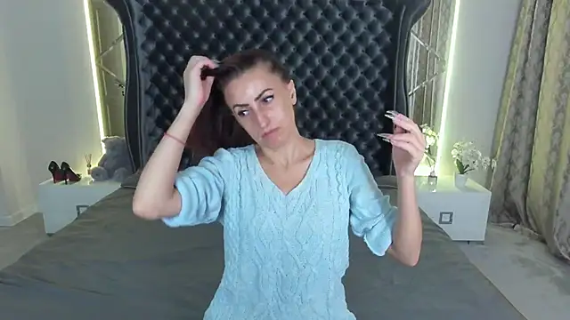 Rebecca Diamond online show from October 2025 06:06:02 AM