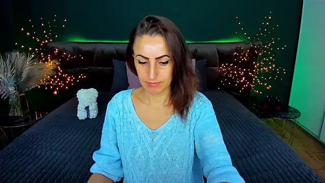 Rebecca Diamond online show from November 2025 06:25:02 AM